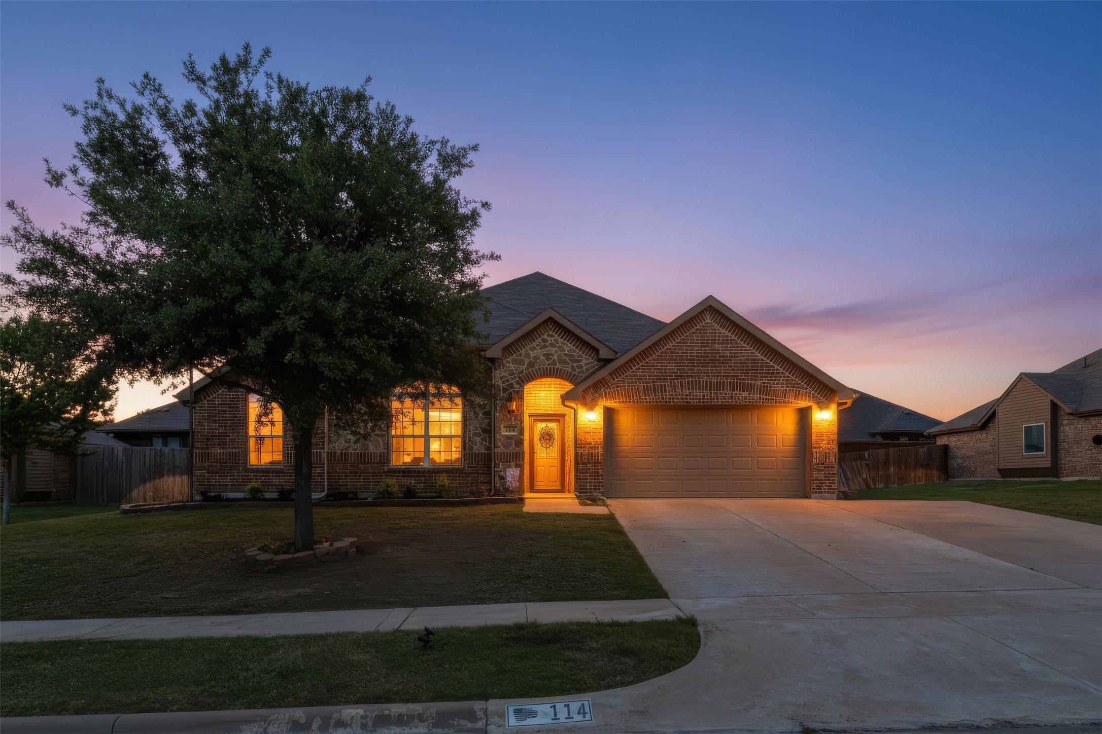 114 Hillcrest Way