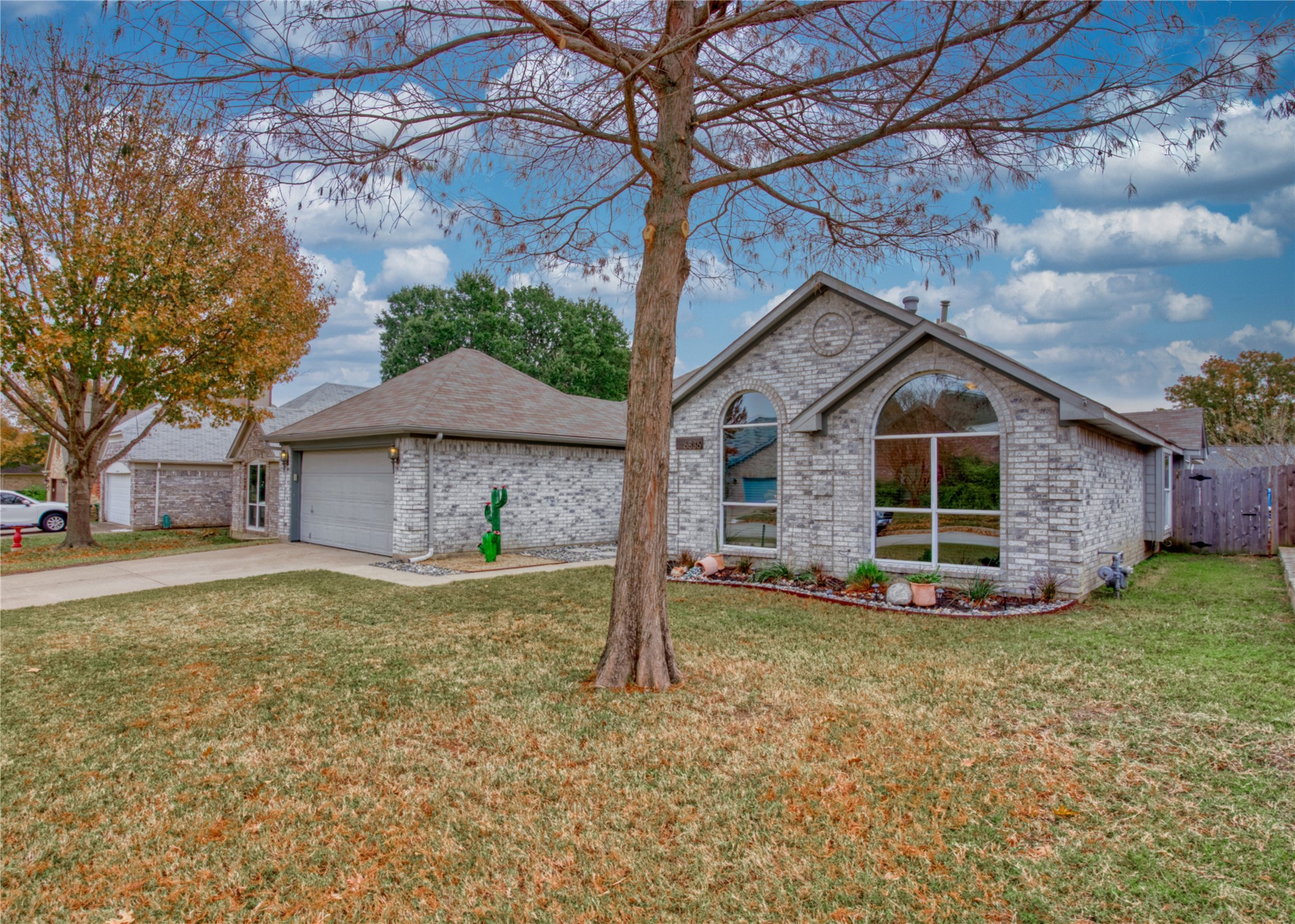 6836 Dogwood Lane