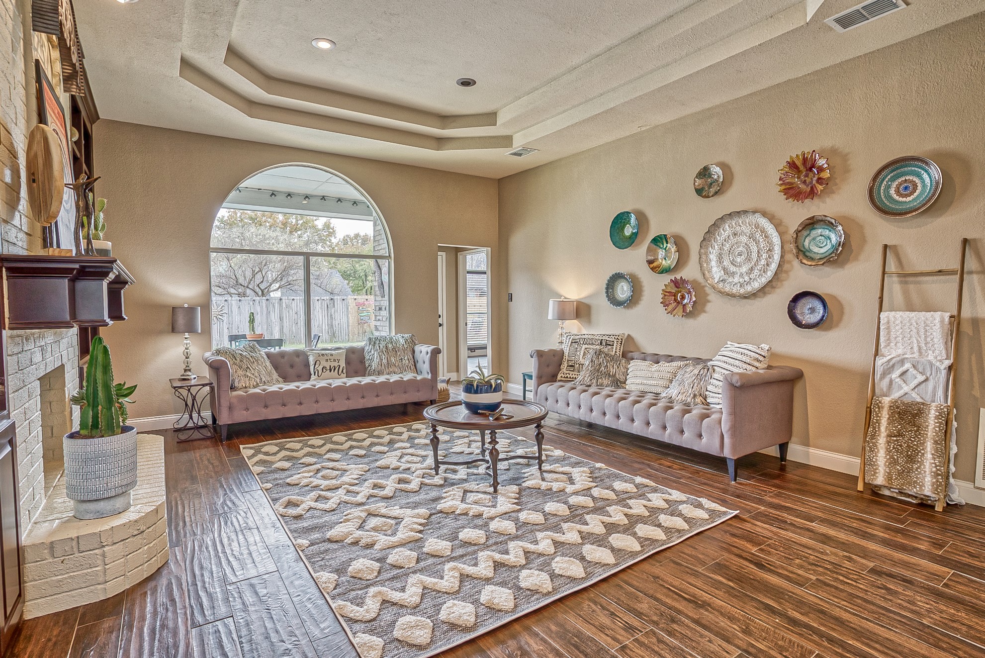 6836 Dogwood Lane
