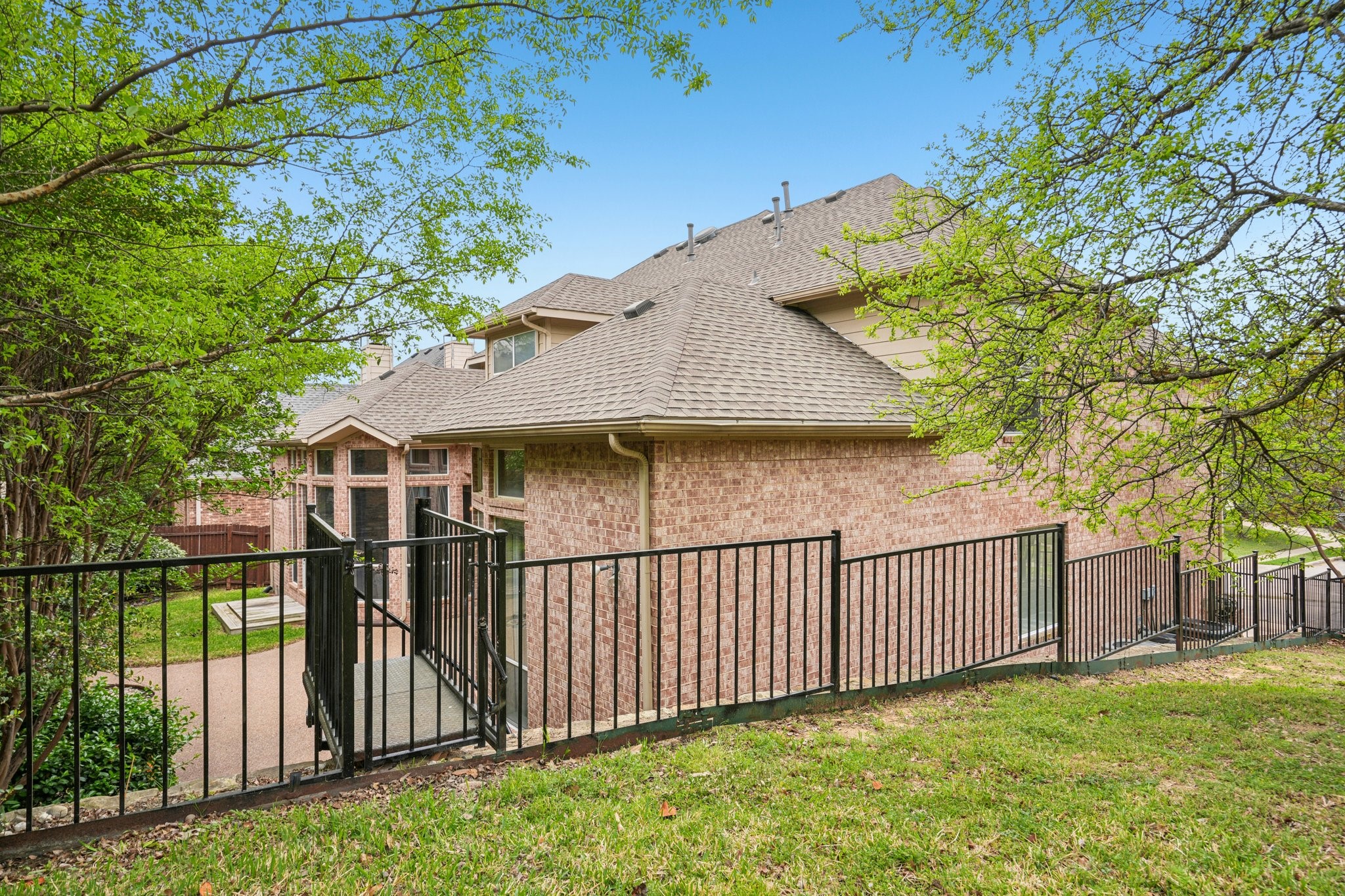 701 Edgewood Drive