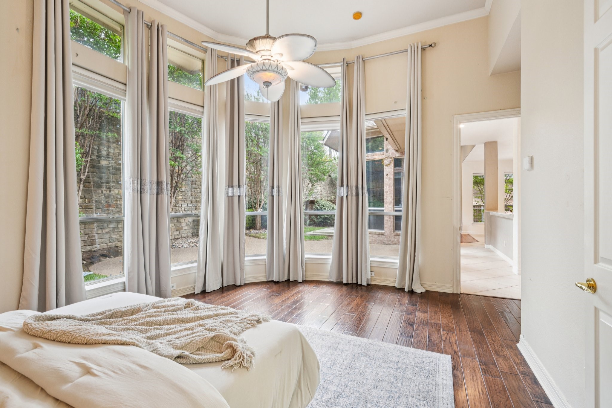 701 Edgewood Drive