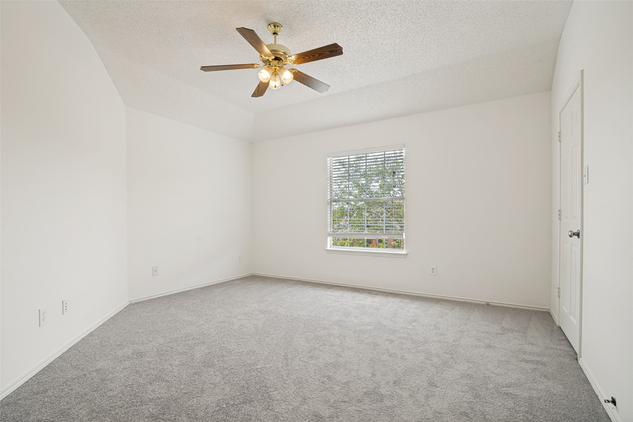6013 Arden Court