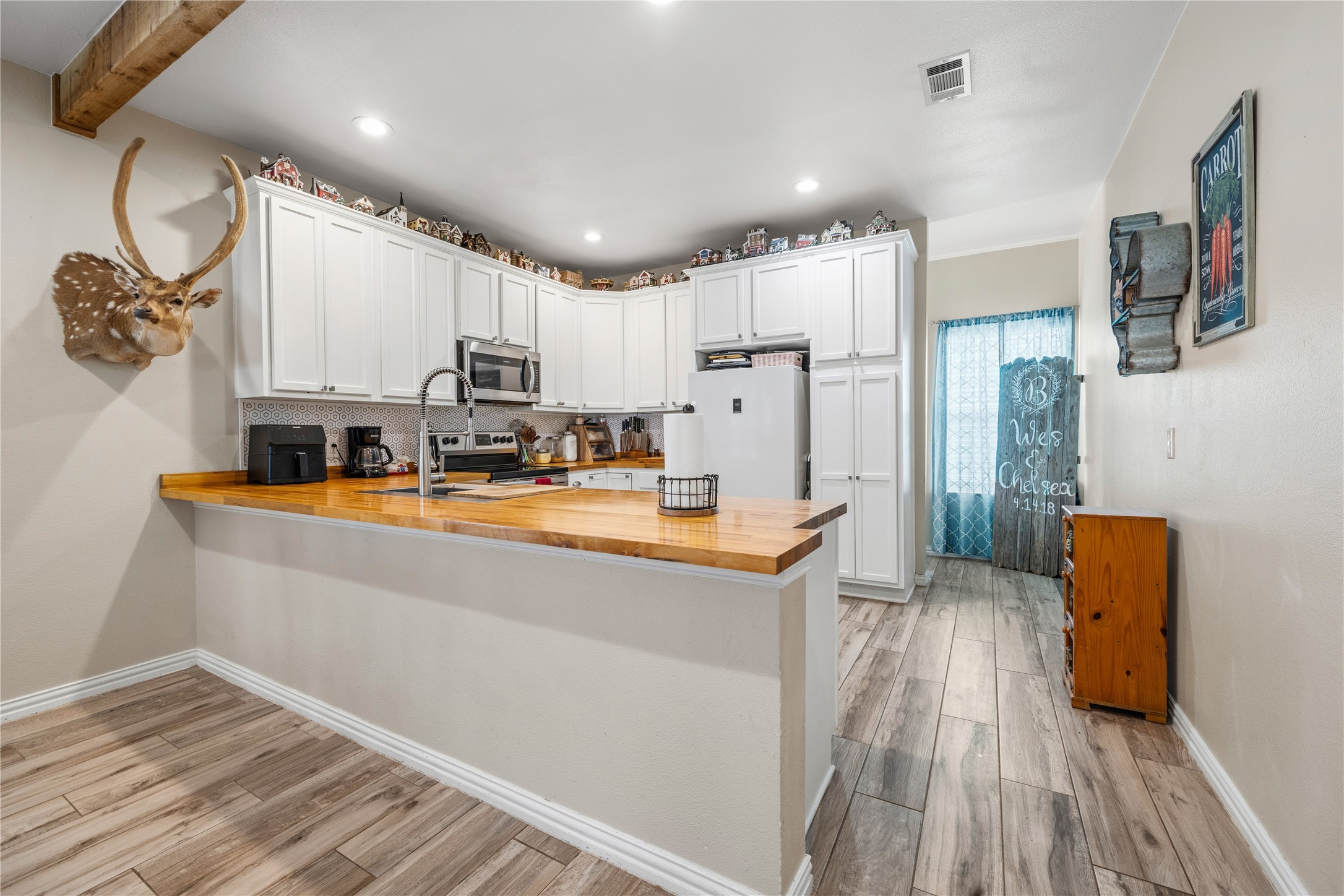 105 S 6th Street