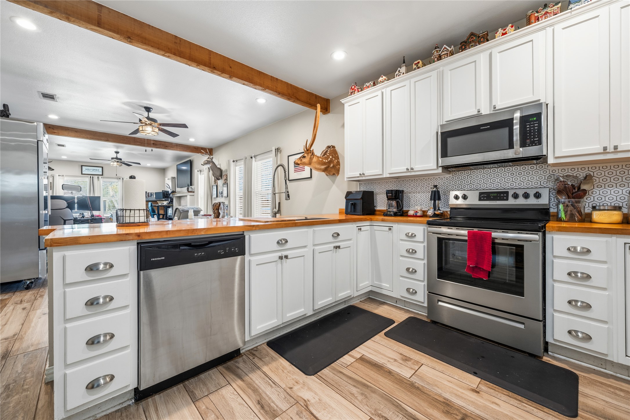 105 S 6th Street