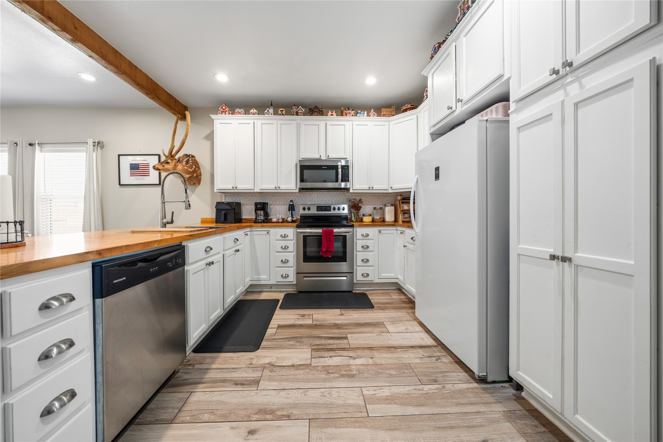 105 S 6th Street