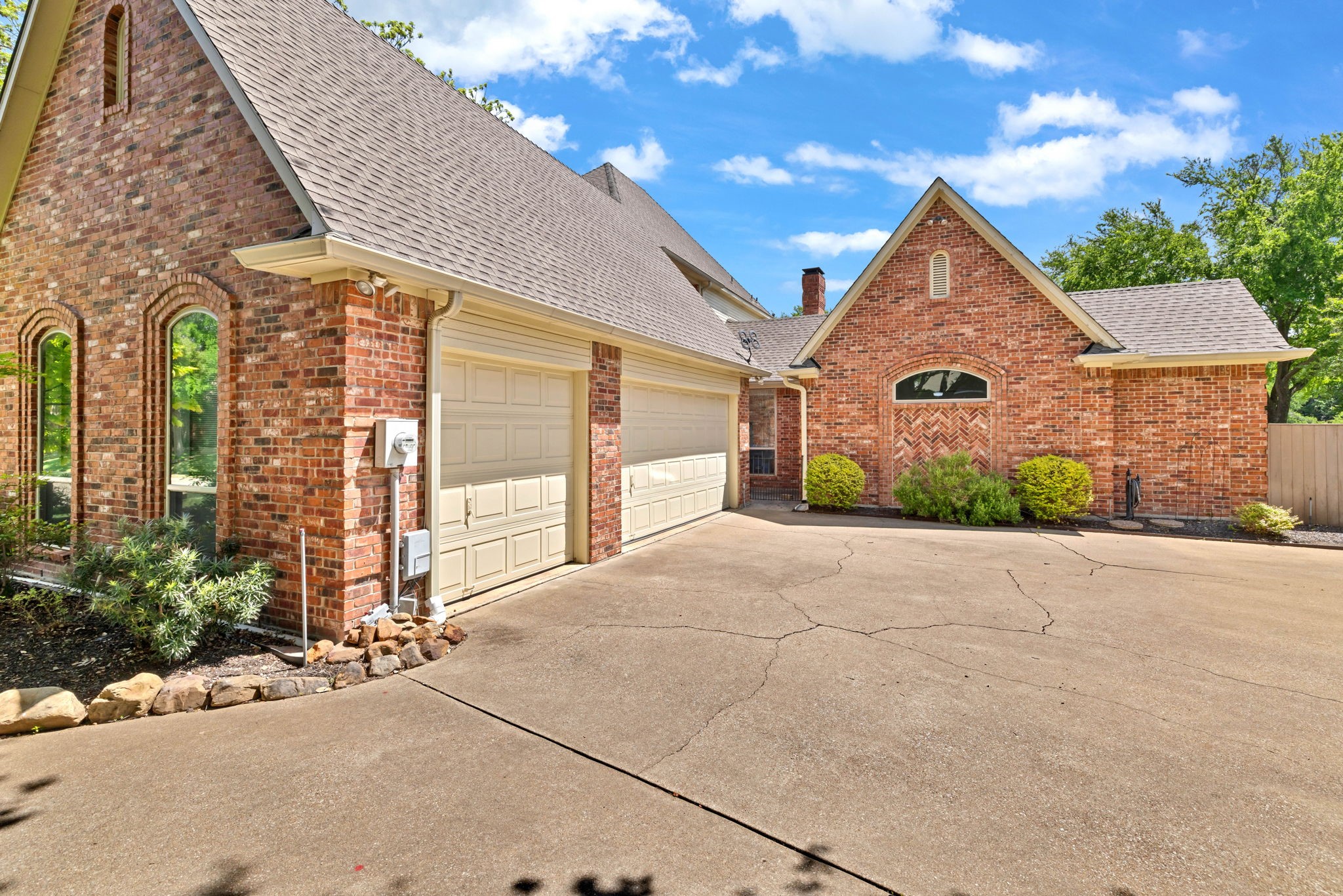 1332 Lakewood Drive
