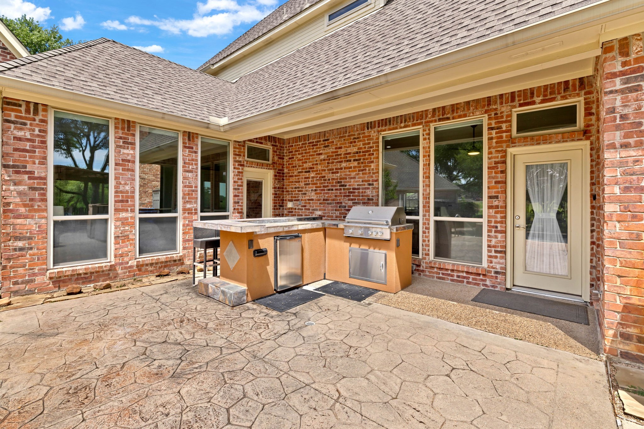 1332 Lakewood Drive
