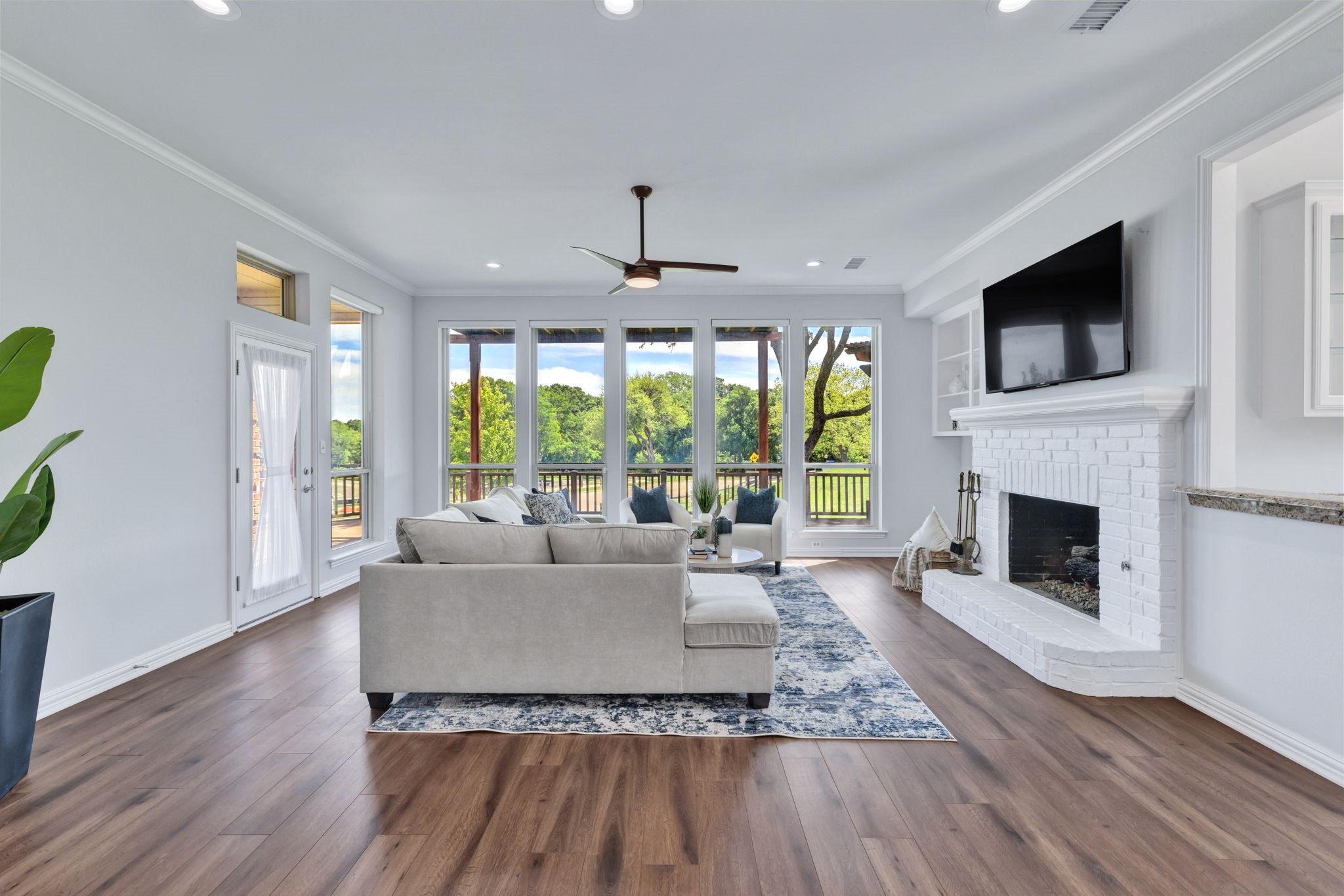 1332 Lakewood Drive