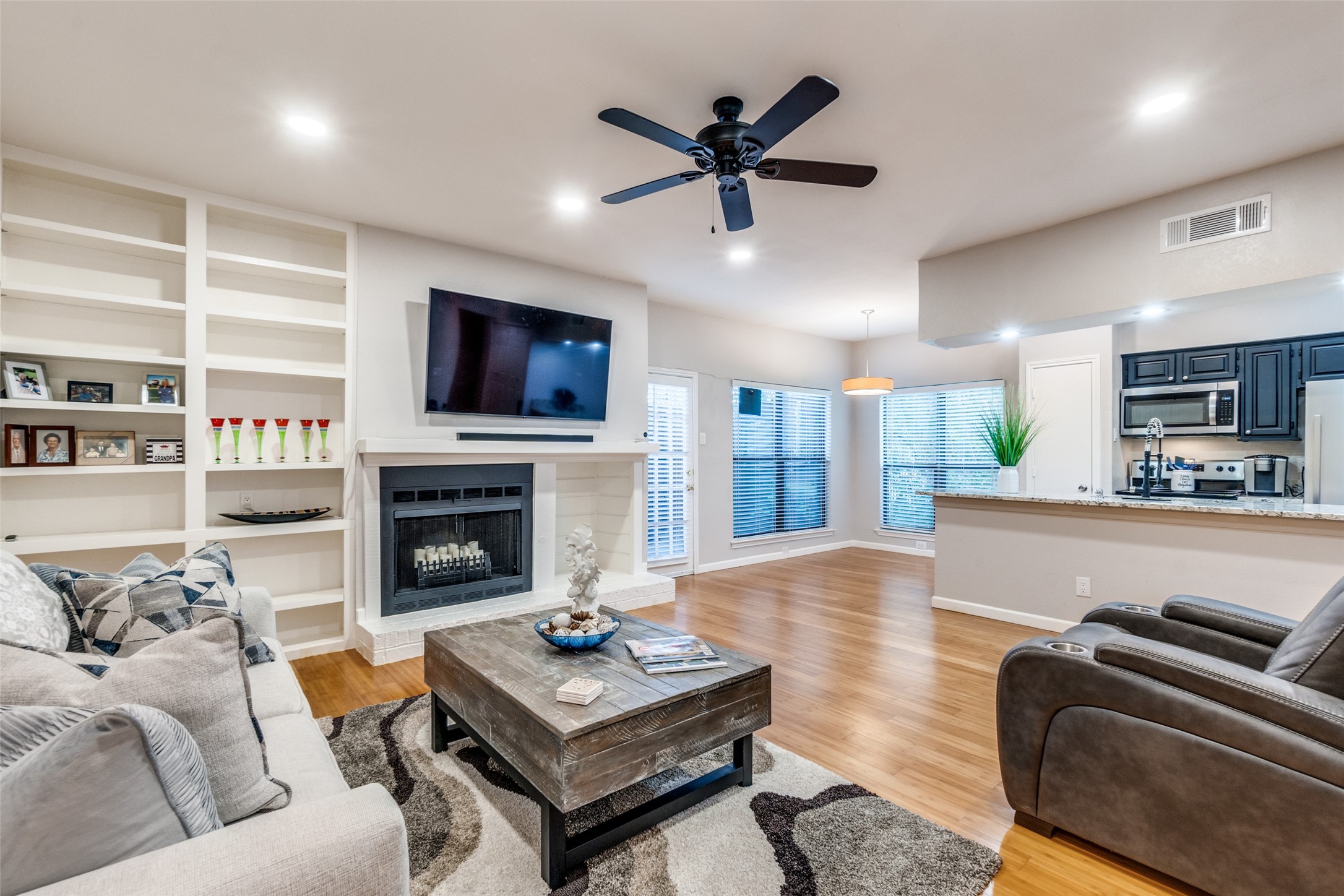 7525 Holly Hill Drive 1