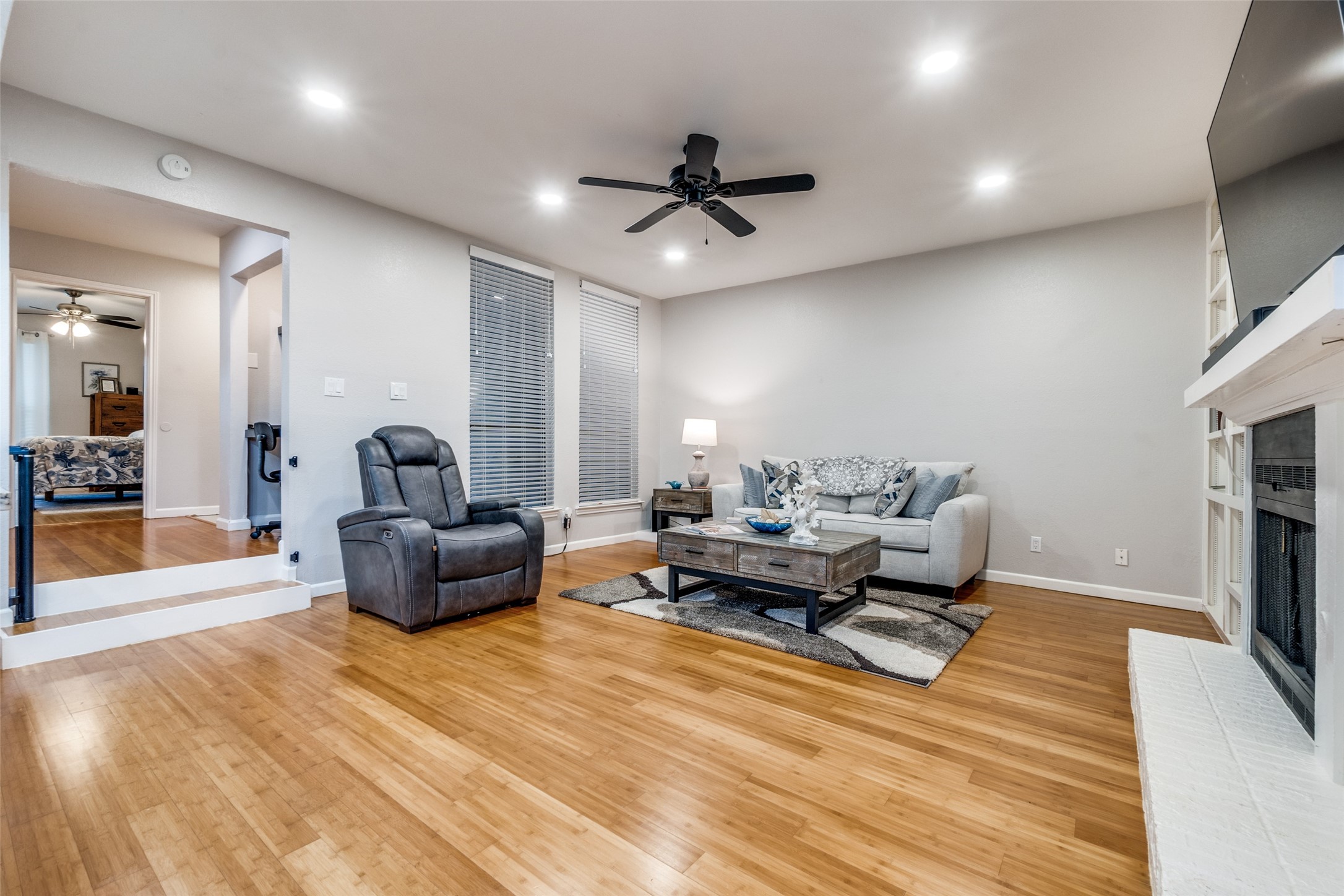 7525 Holly Hill Drive 1