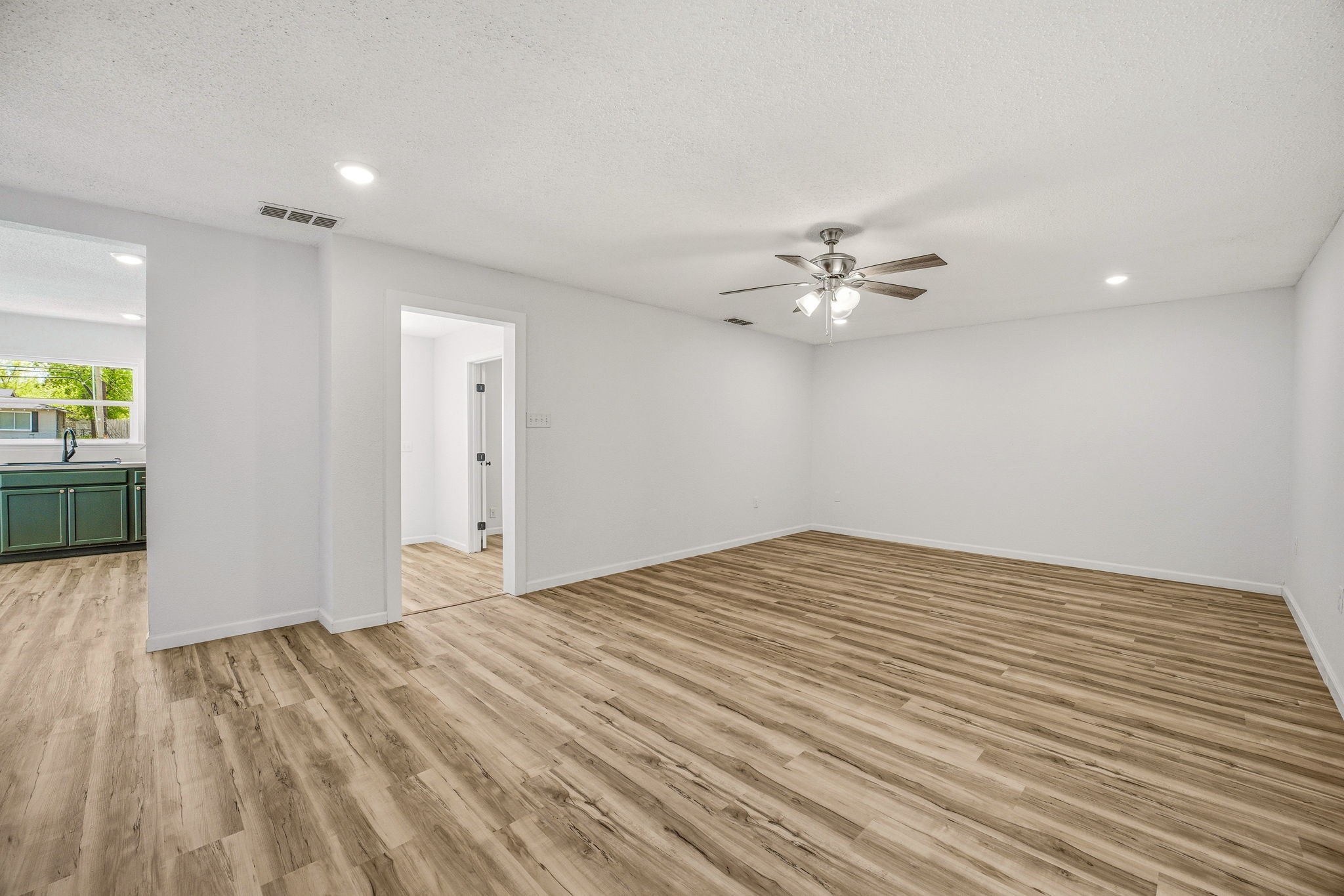 1425 W Lingleville Road