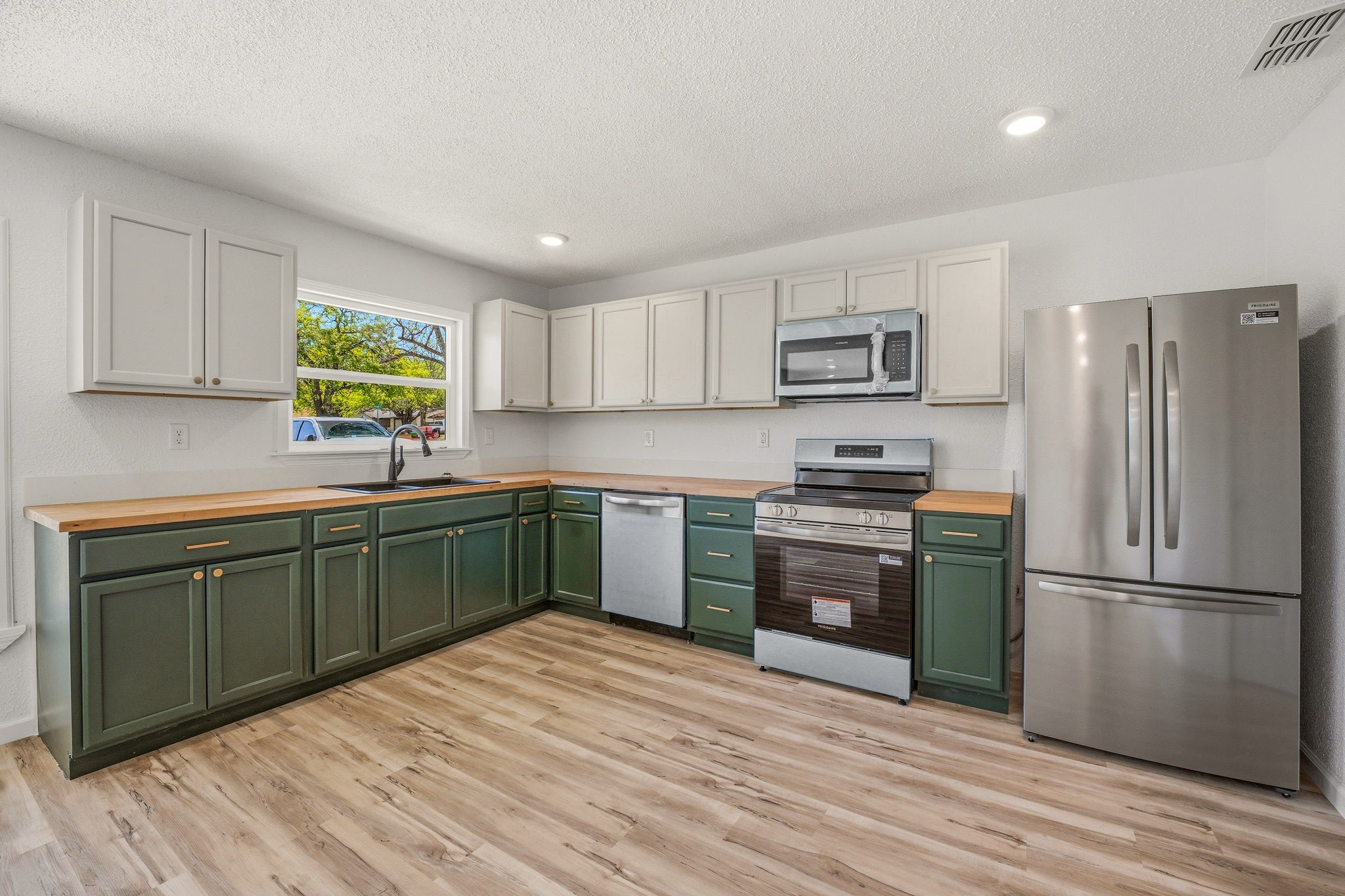 1425 W Lingleville Road