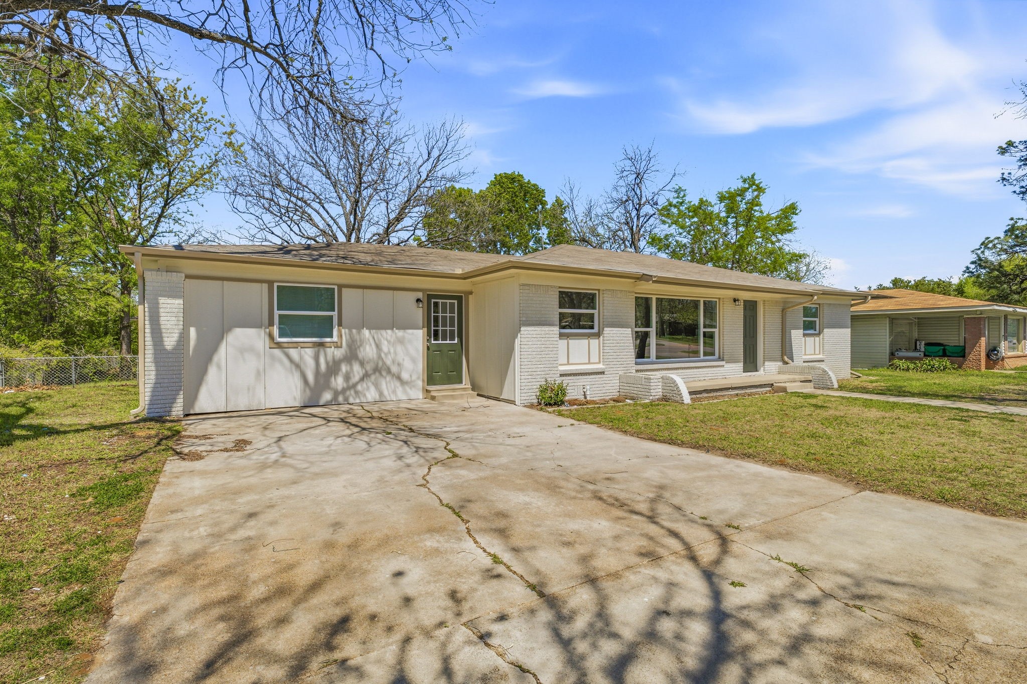 1425 W Lingleville Road