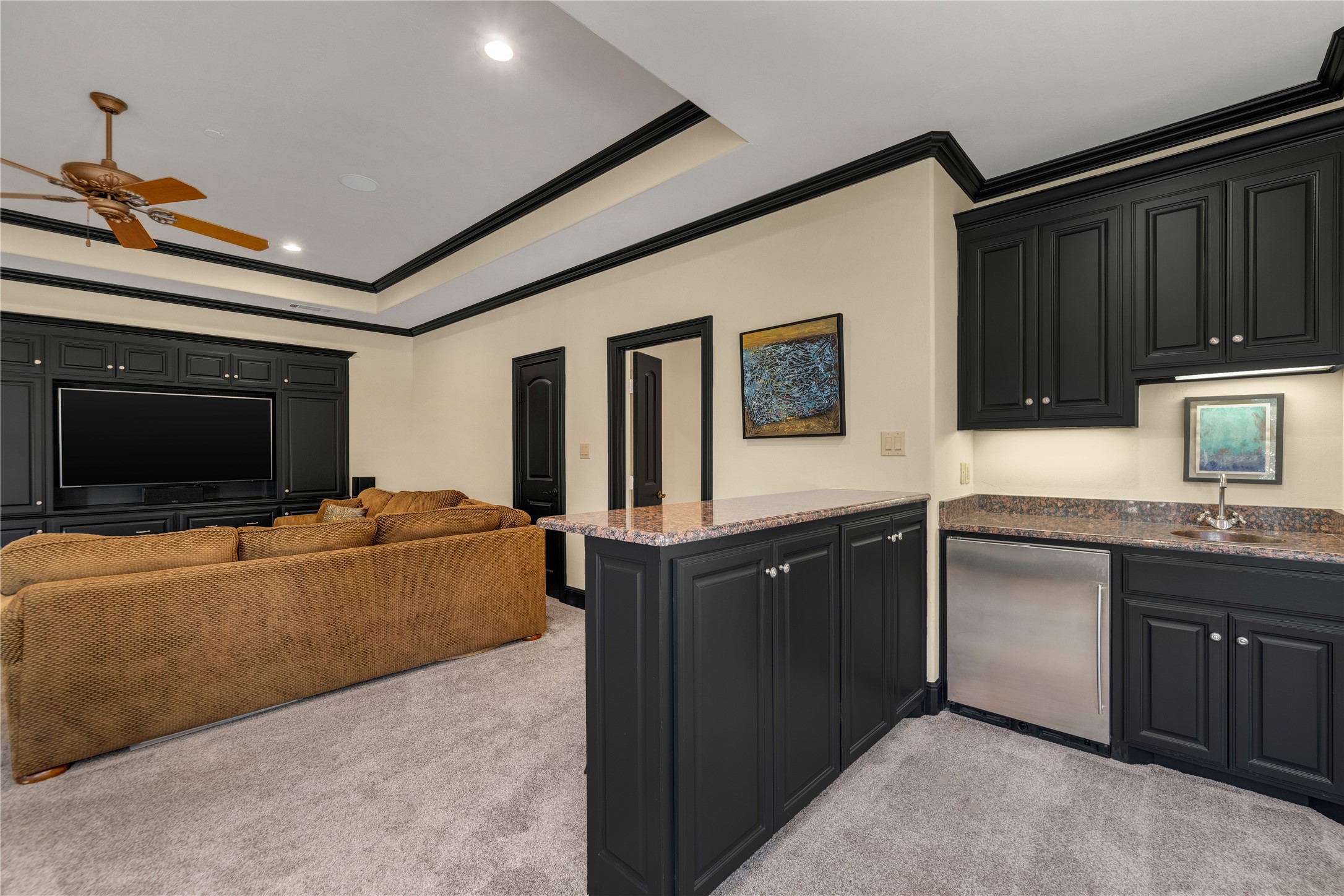 6479 Bluffview Drive