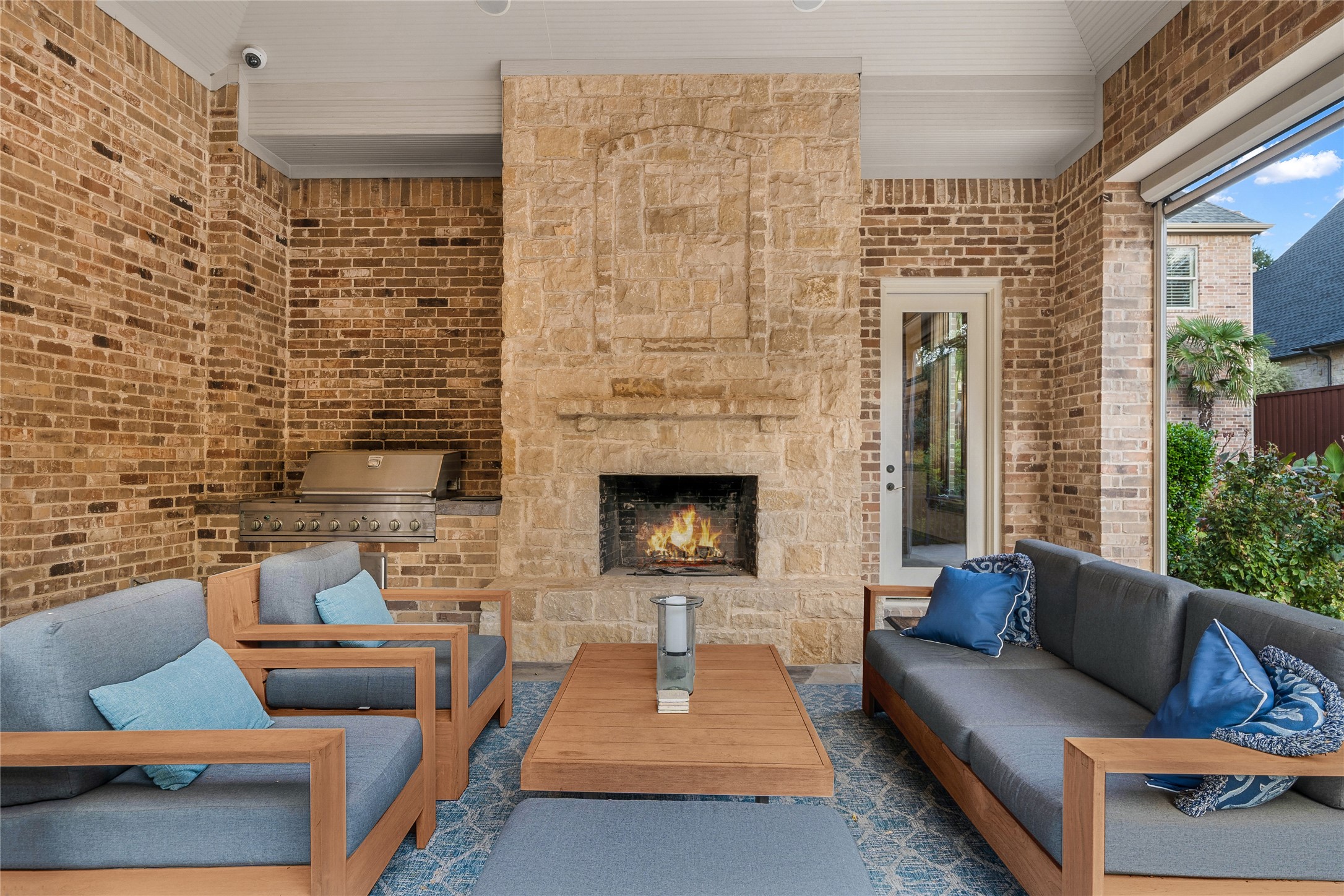 6479 Bluffview Drive