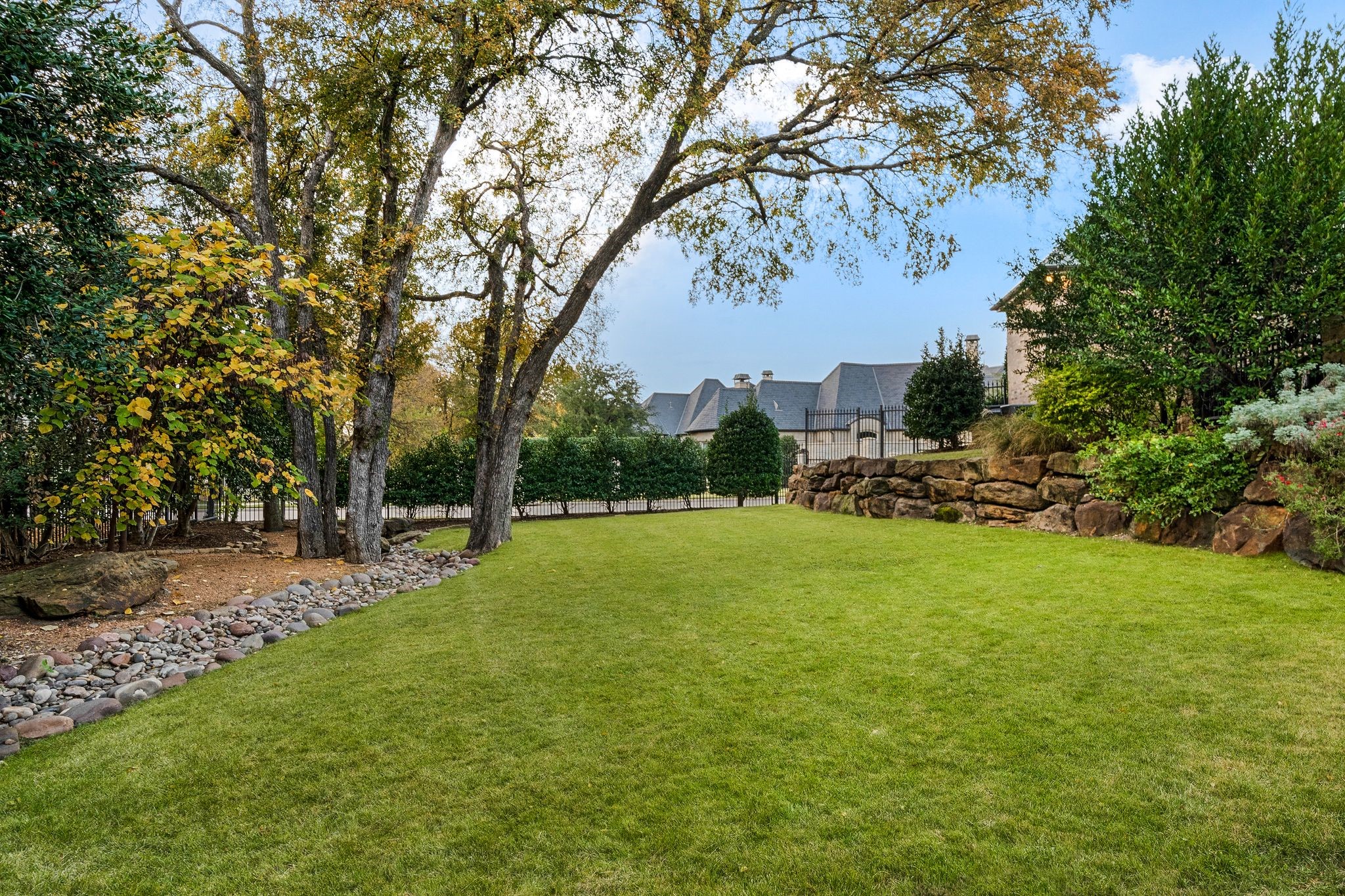 6479 Bluffview Drive