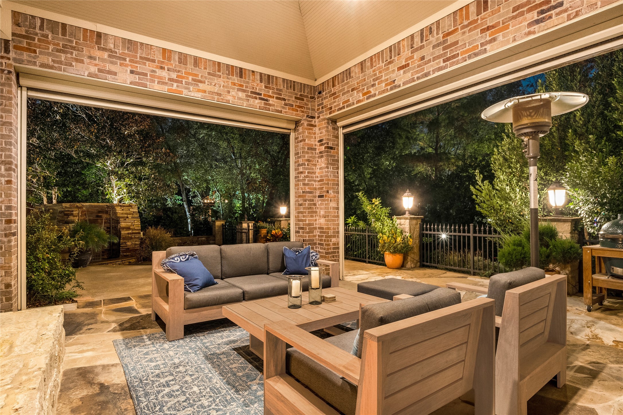 6479 Bluffview Drive