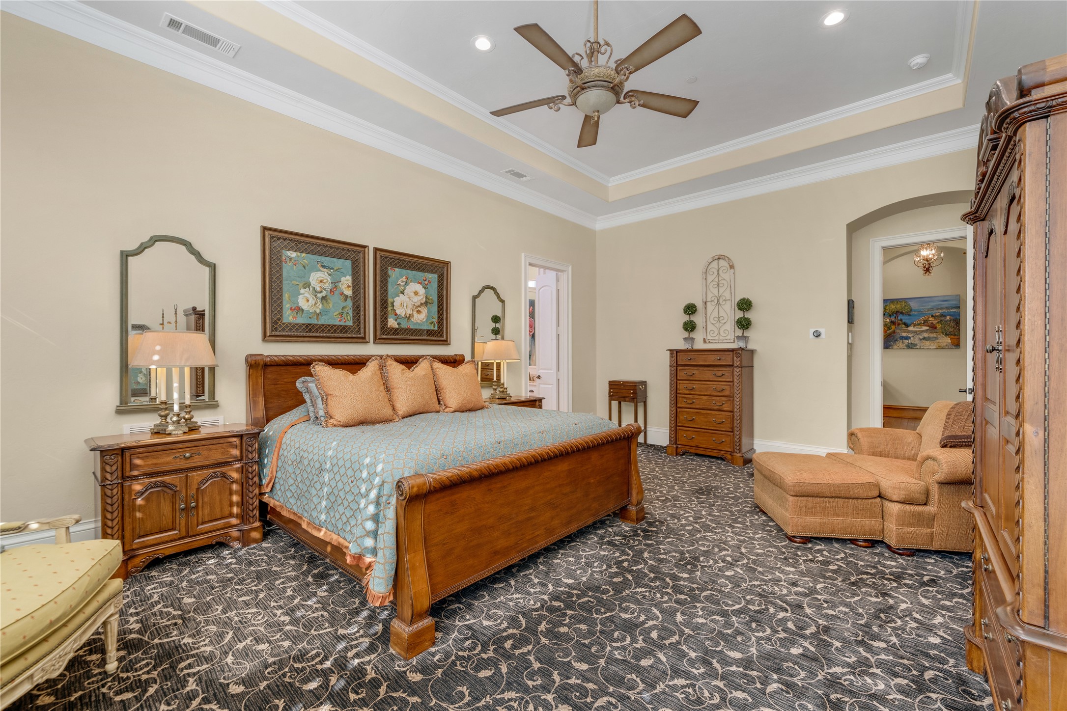 6479 Bluffview Drive