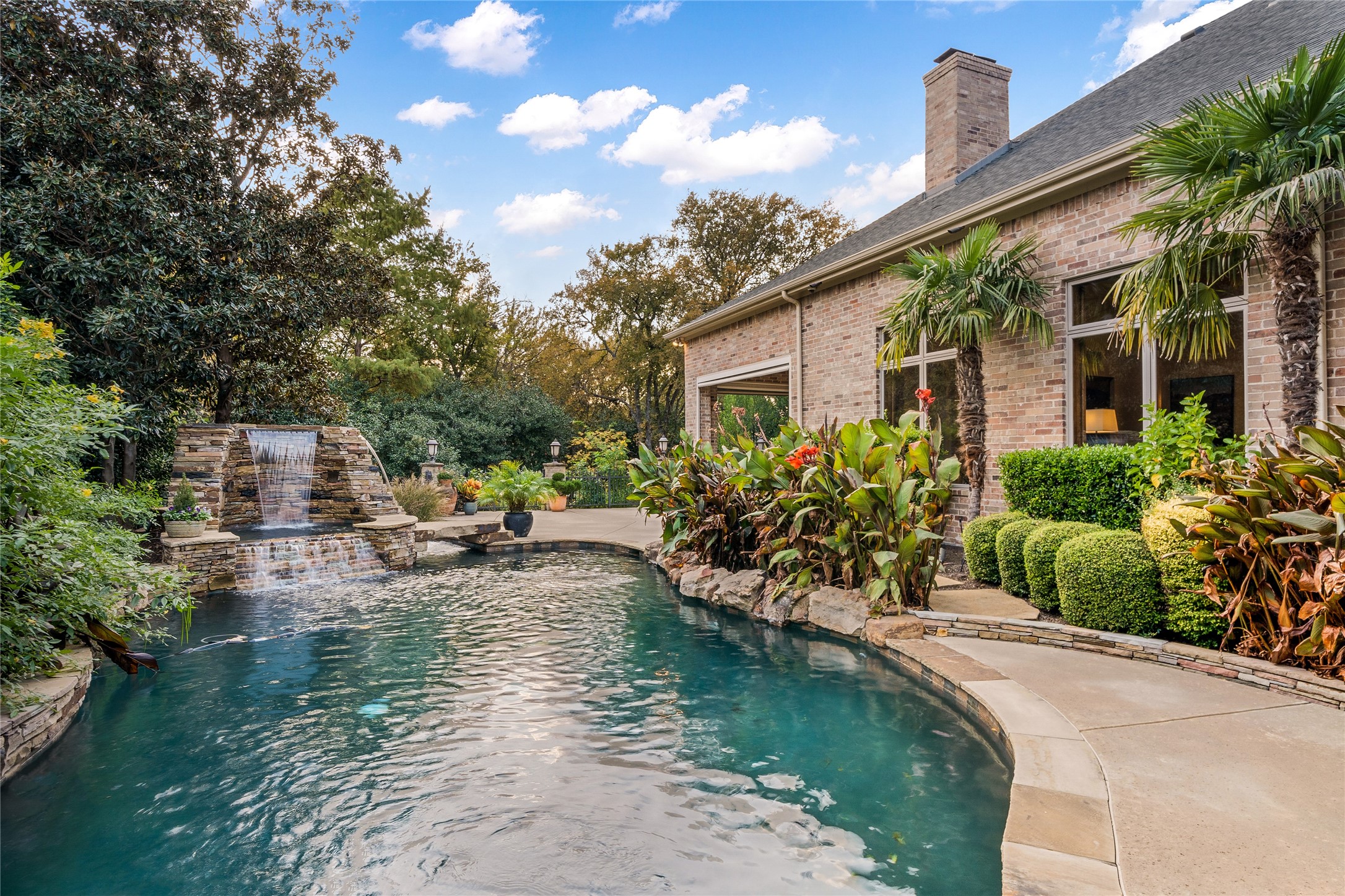 6479 Bluffview Drive
