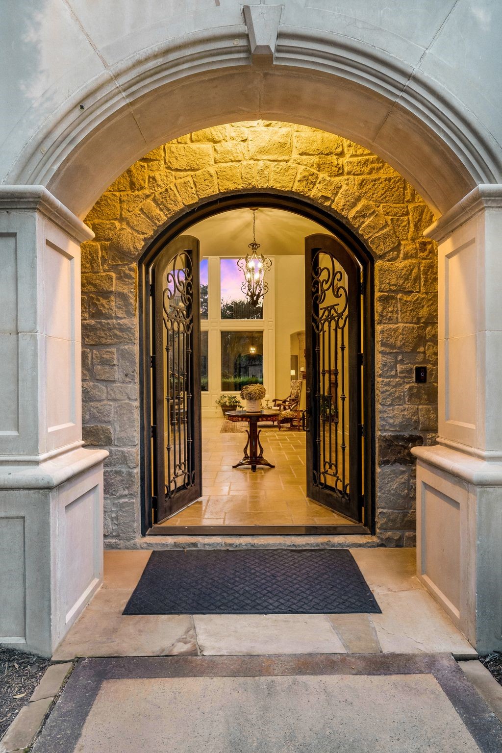 6479 Bluffview Drive