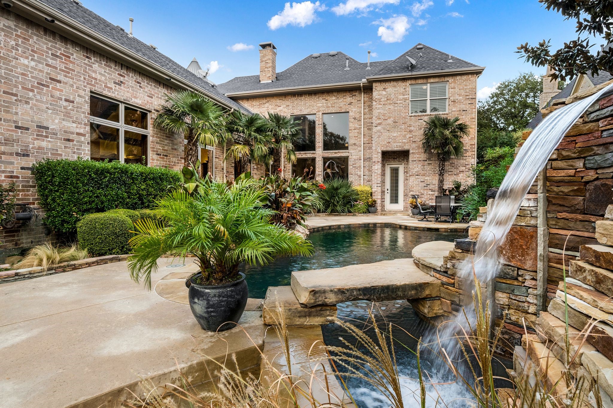 6479 Bluffview Drive