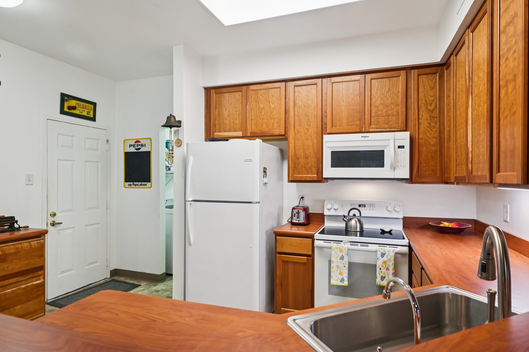 9955 Waterfront Trail