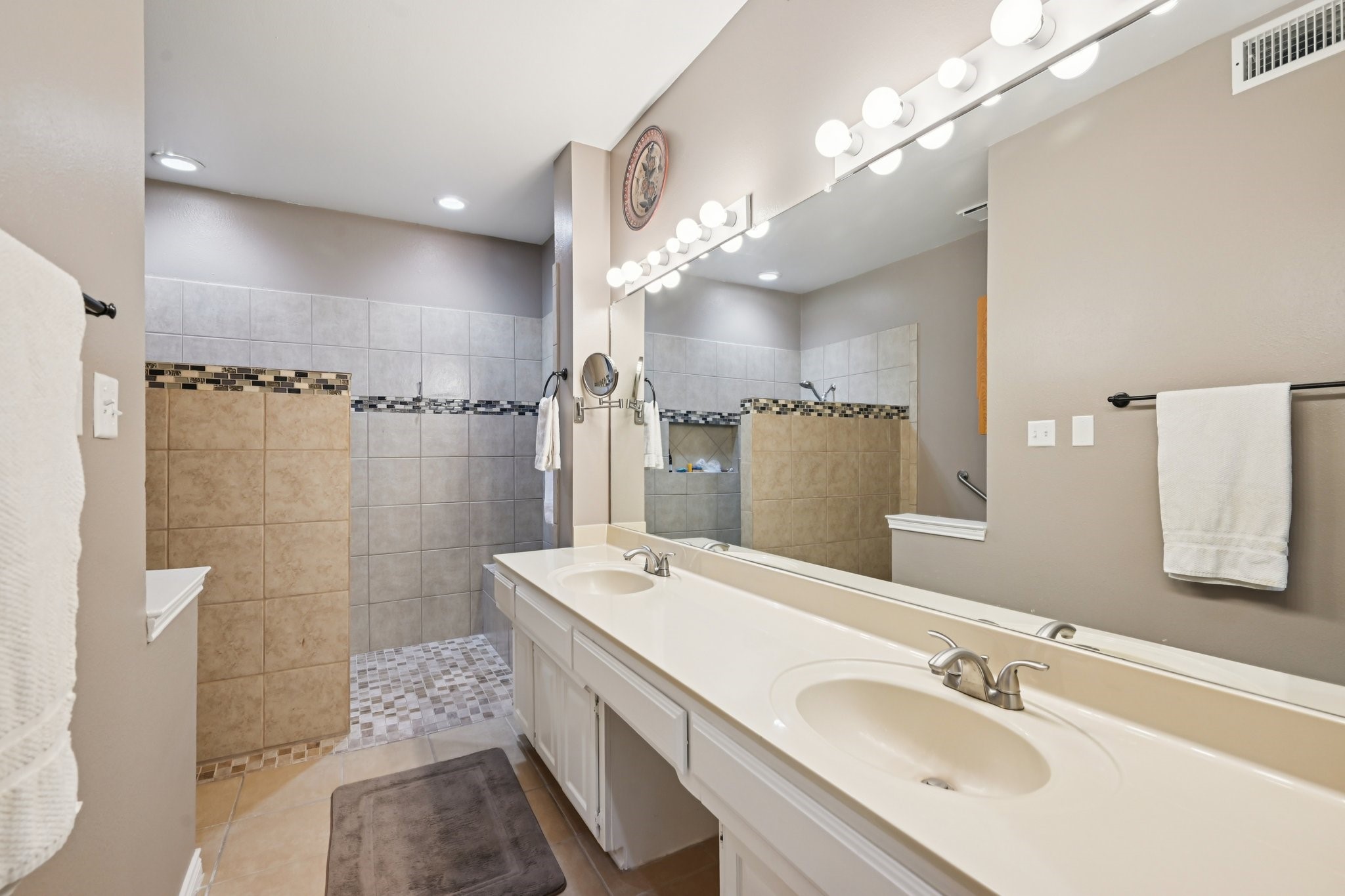 9955 Waterfront Trail