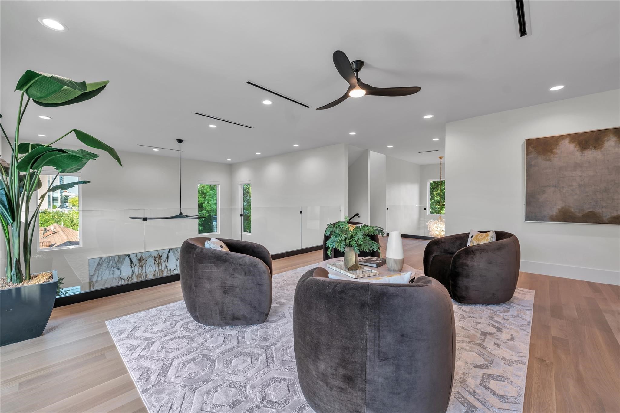419 W Colorado Boulevard