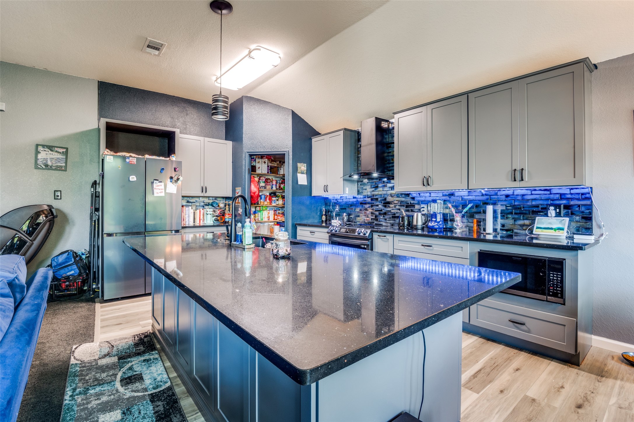 805 E Huitt Lane