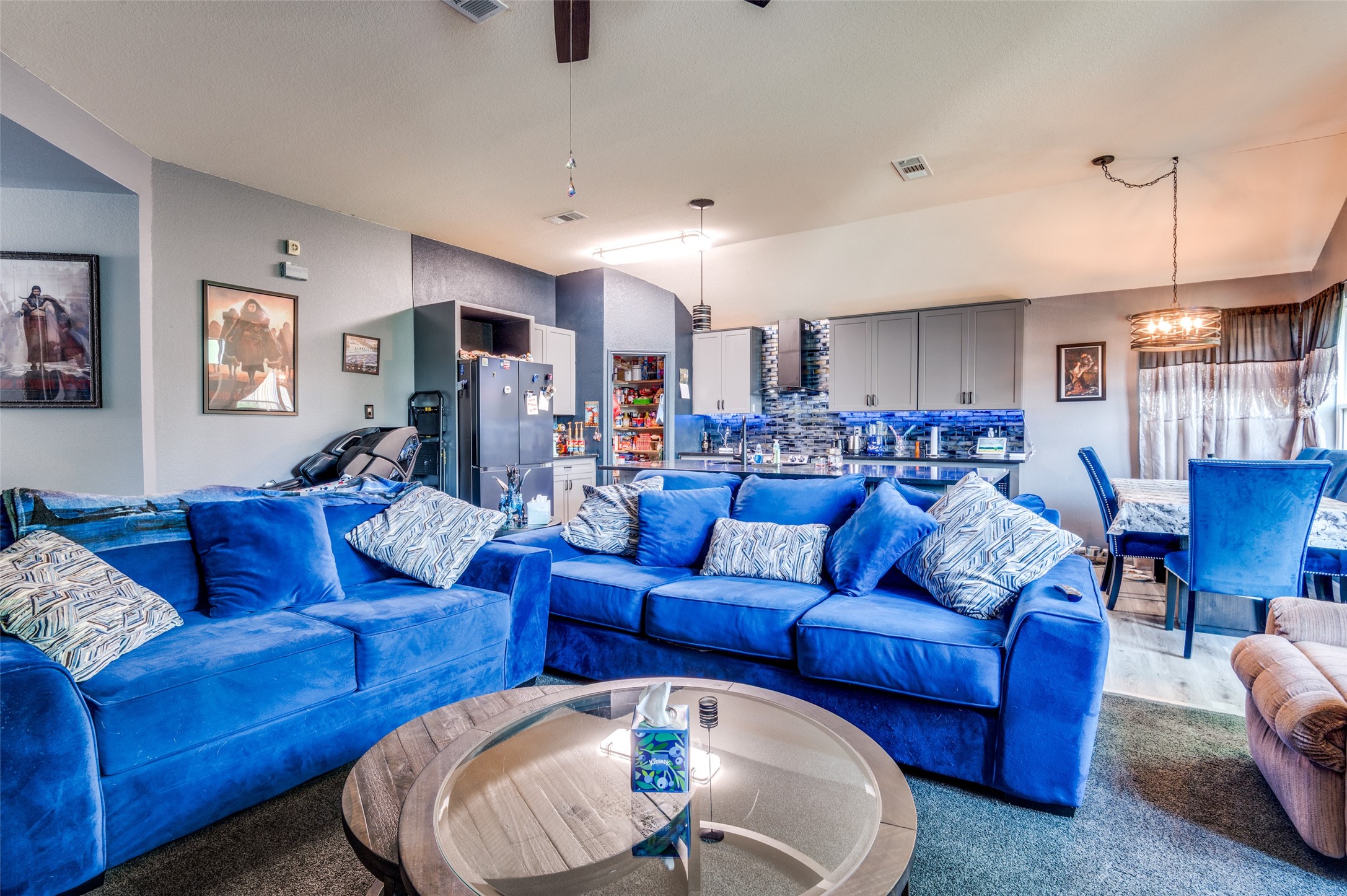 805 E Huitt Lane