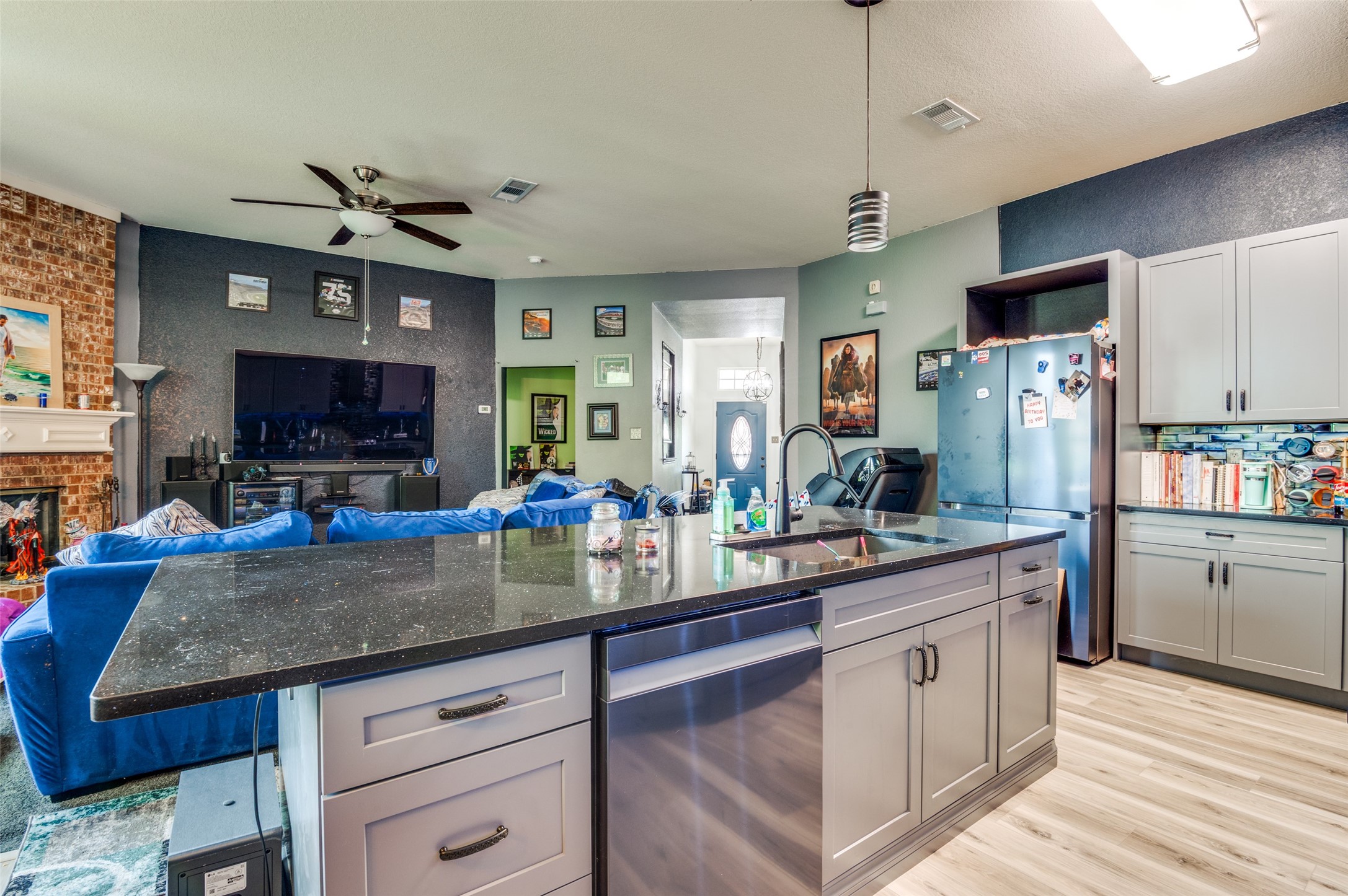 805 E Huitt Lane