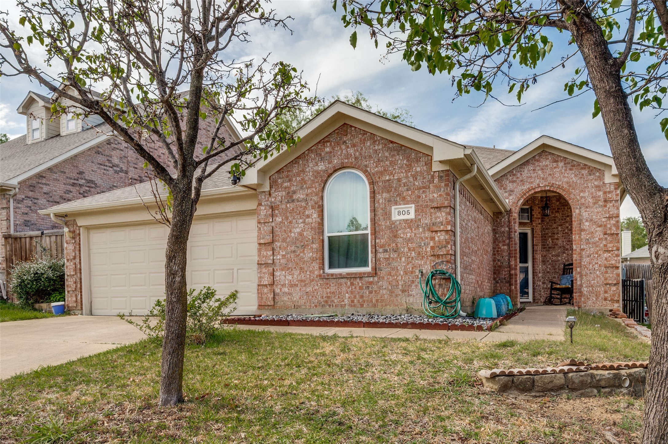 805 E Huitt Lane