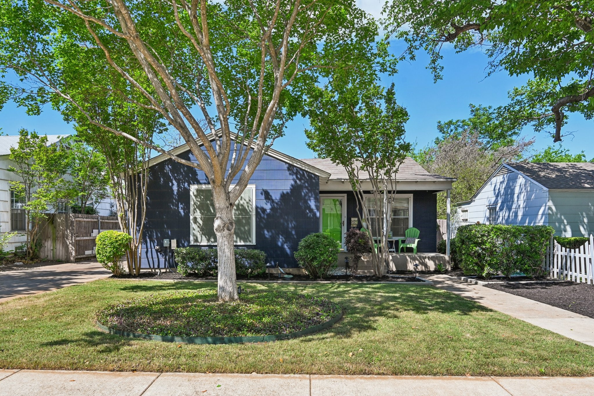 2716 Wayside Avenue