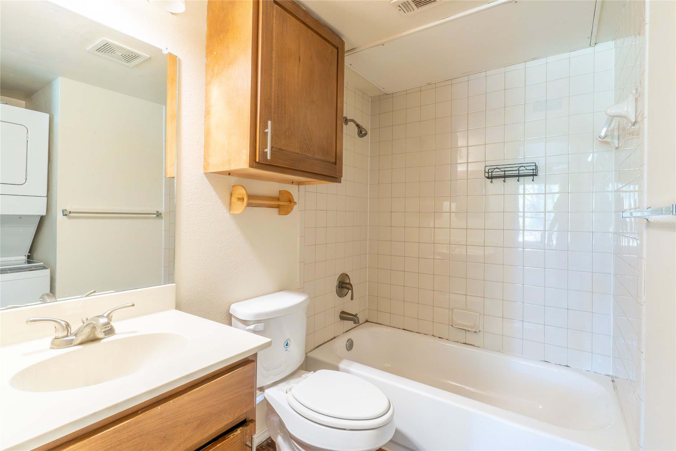 9831 Walnut Street P211