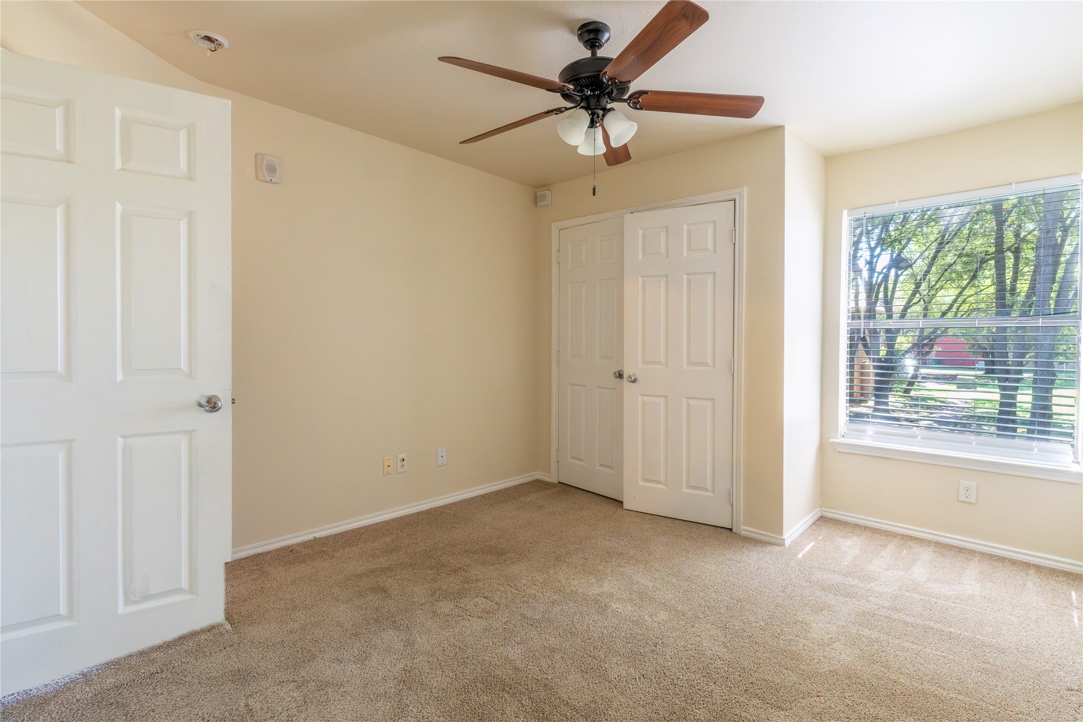 9831 Walnut Street P211