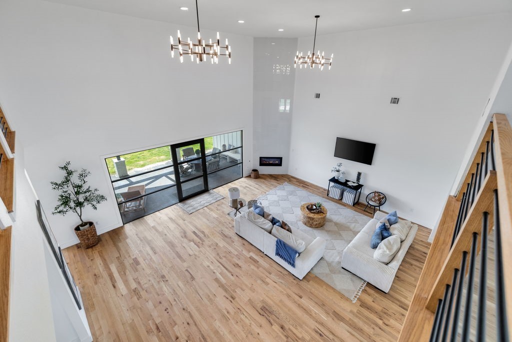 4245 County Road 1096
