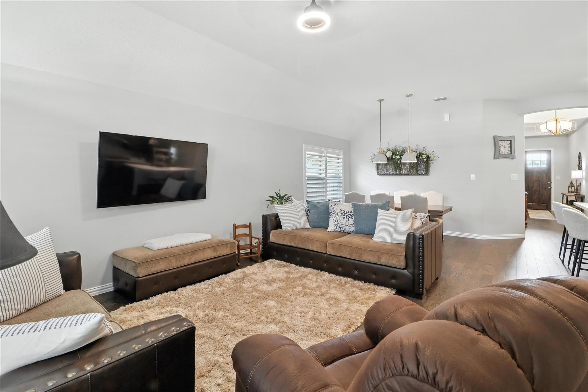 5512 Pebble Drive