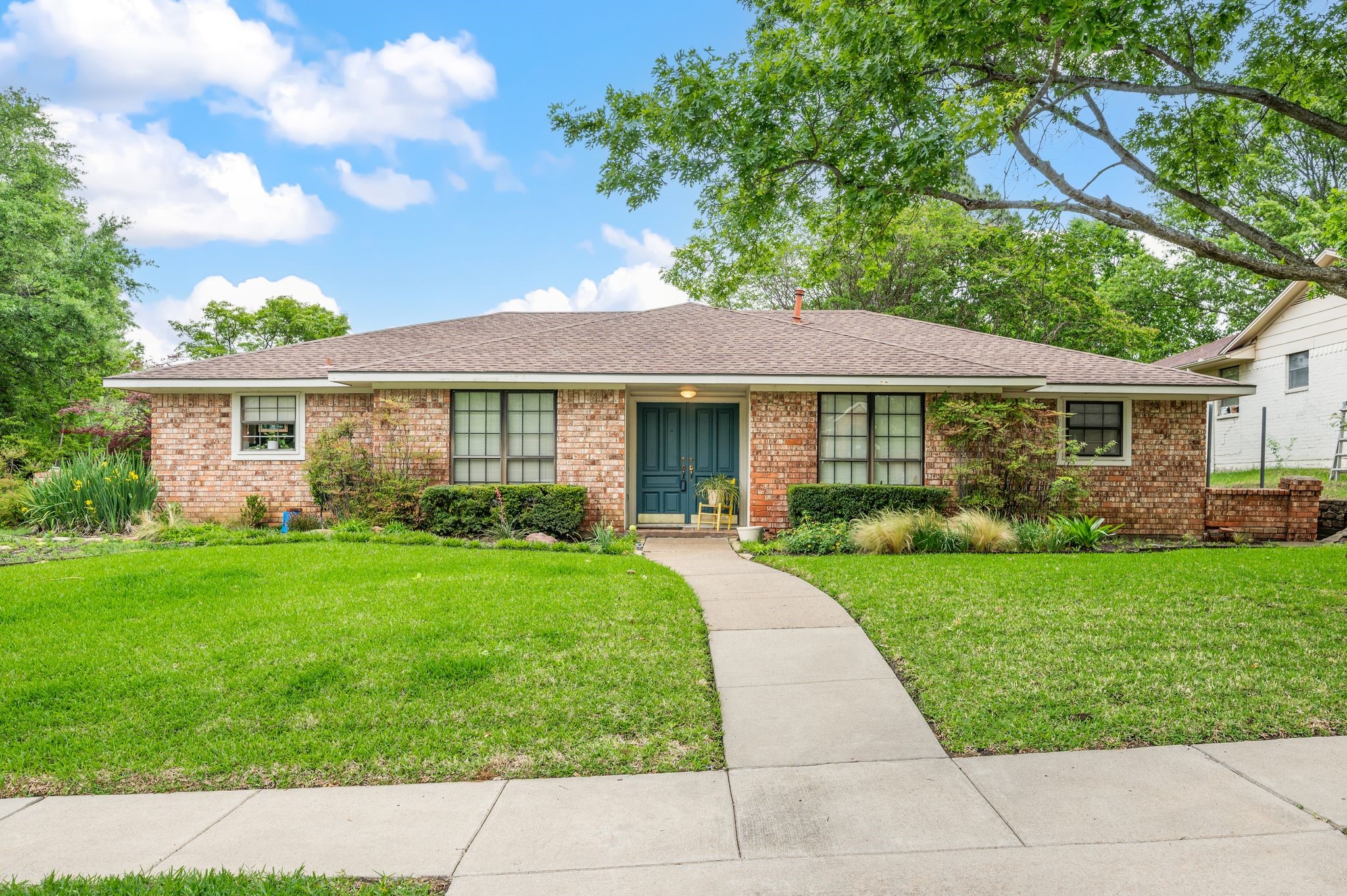 3910 Larkin Lane