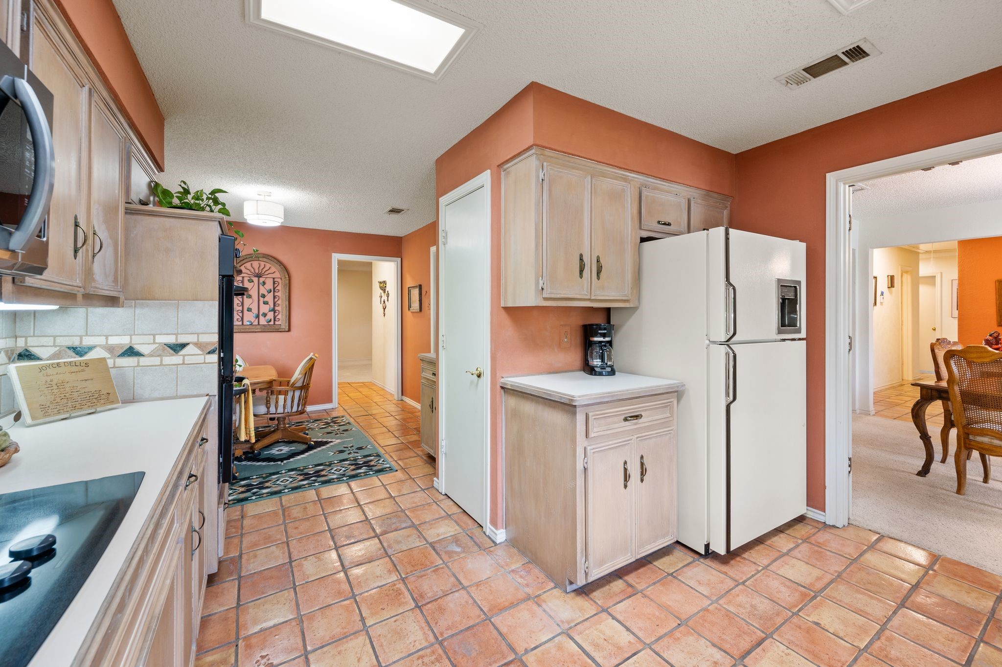3910 Larkin Lane