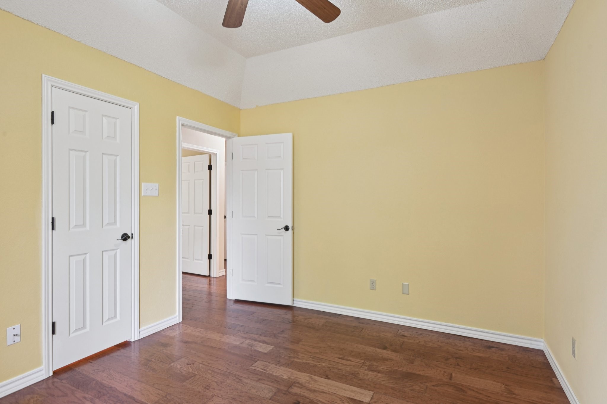 1026 Wood Hollow Lane