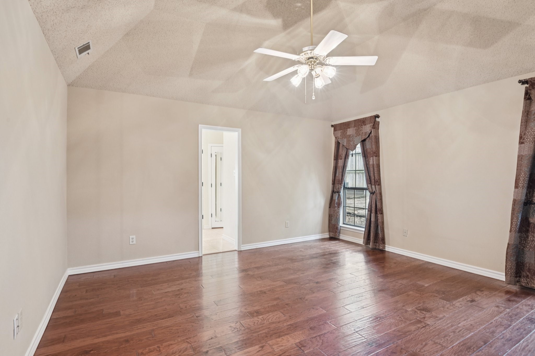 1026 Wood Hollow Lane