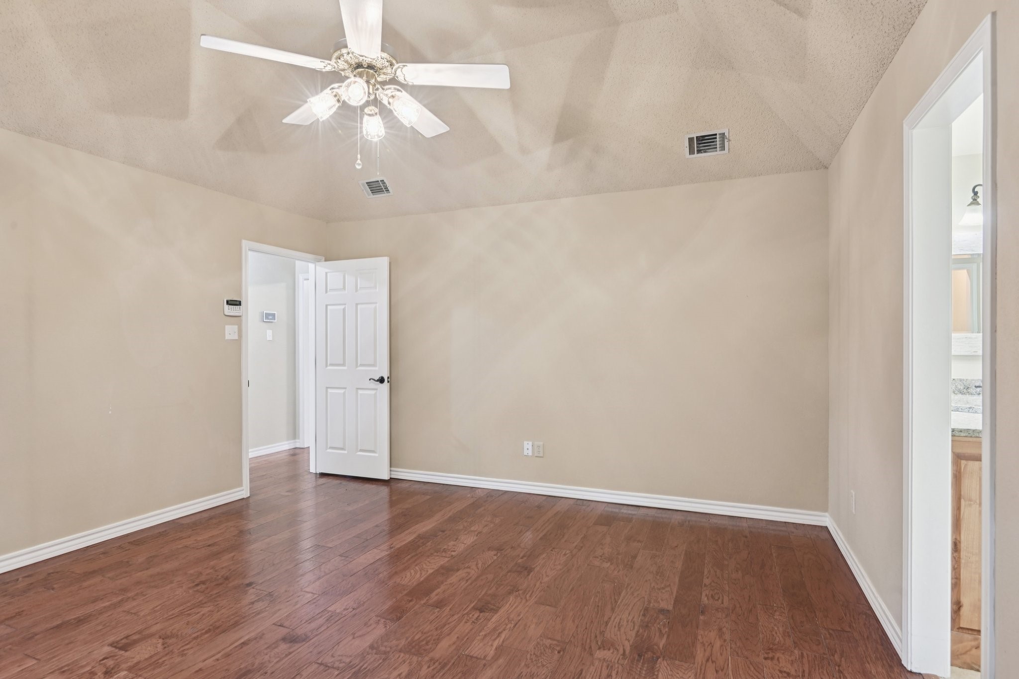 1026 Wood Hollow Lane