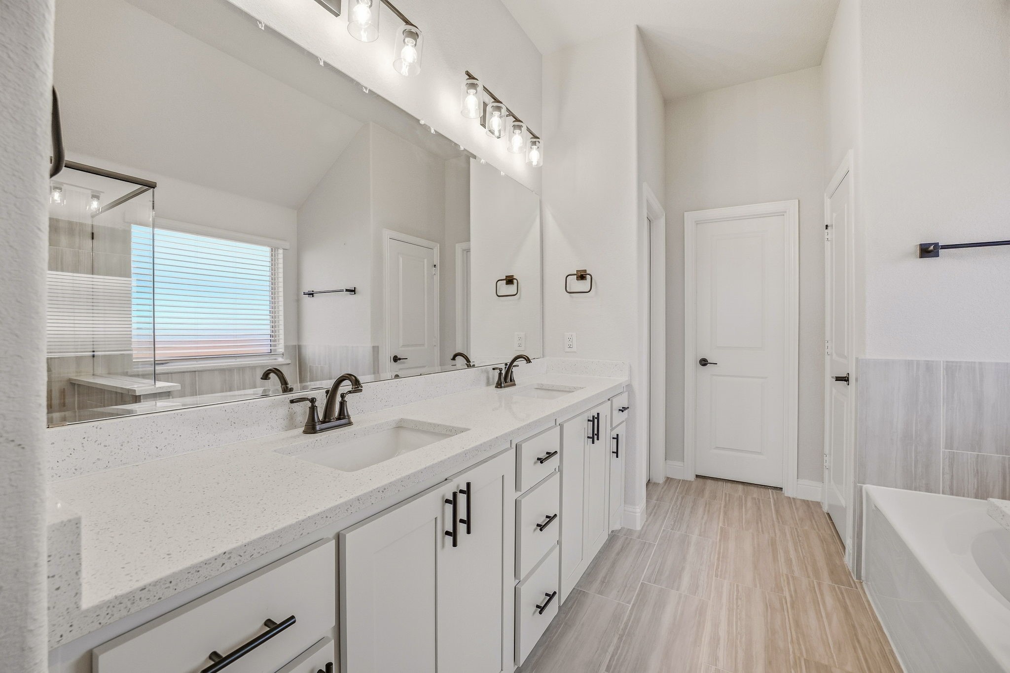 800 Jaguar Ridge