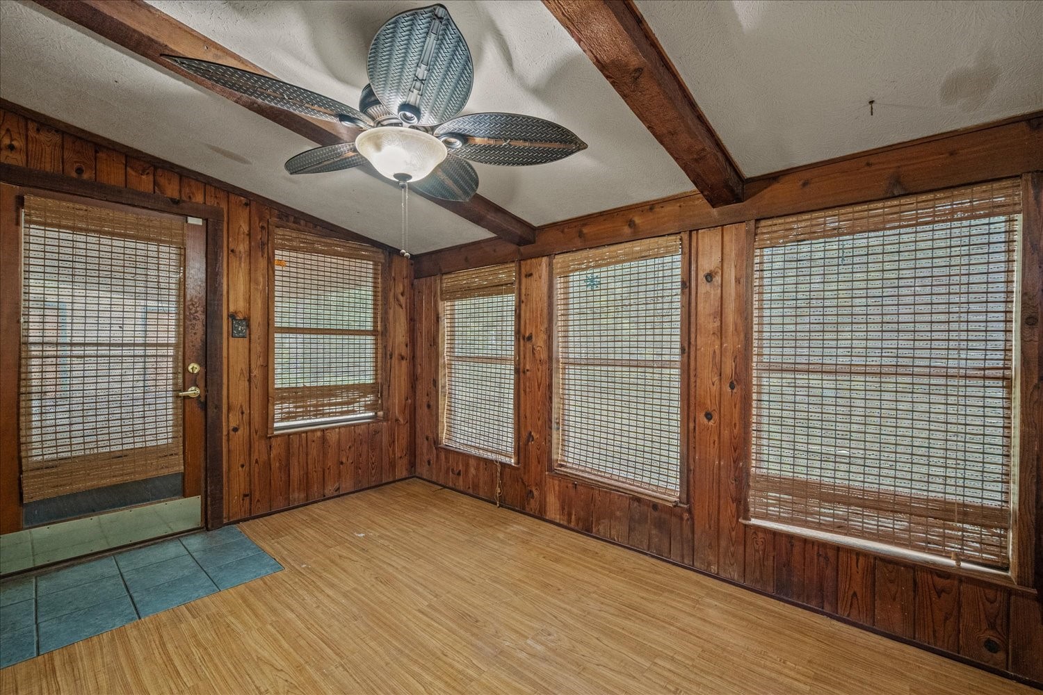 1879 County Road 3302