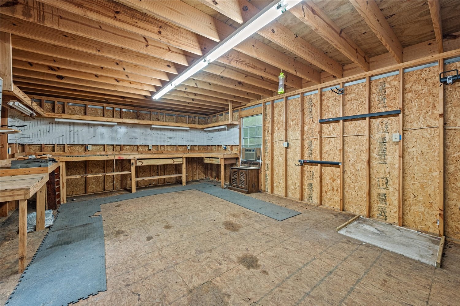 1879 County Road 3302