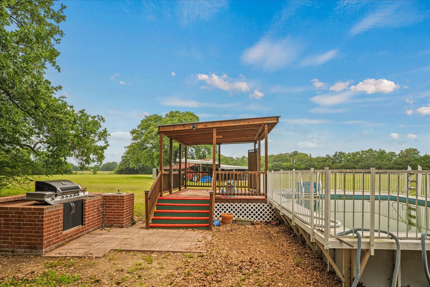 1879 County Road 3302