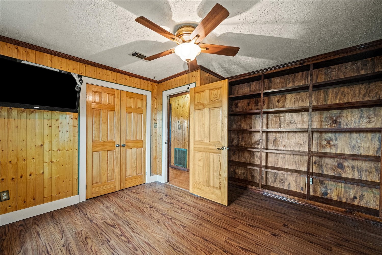1879 County Road 3302