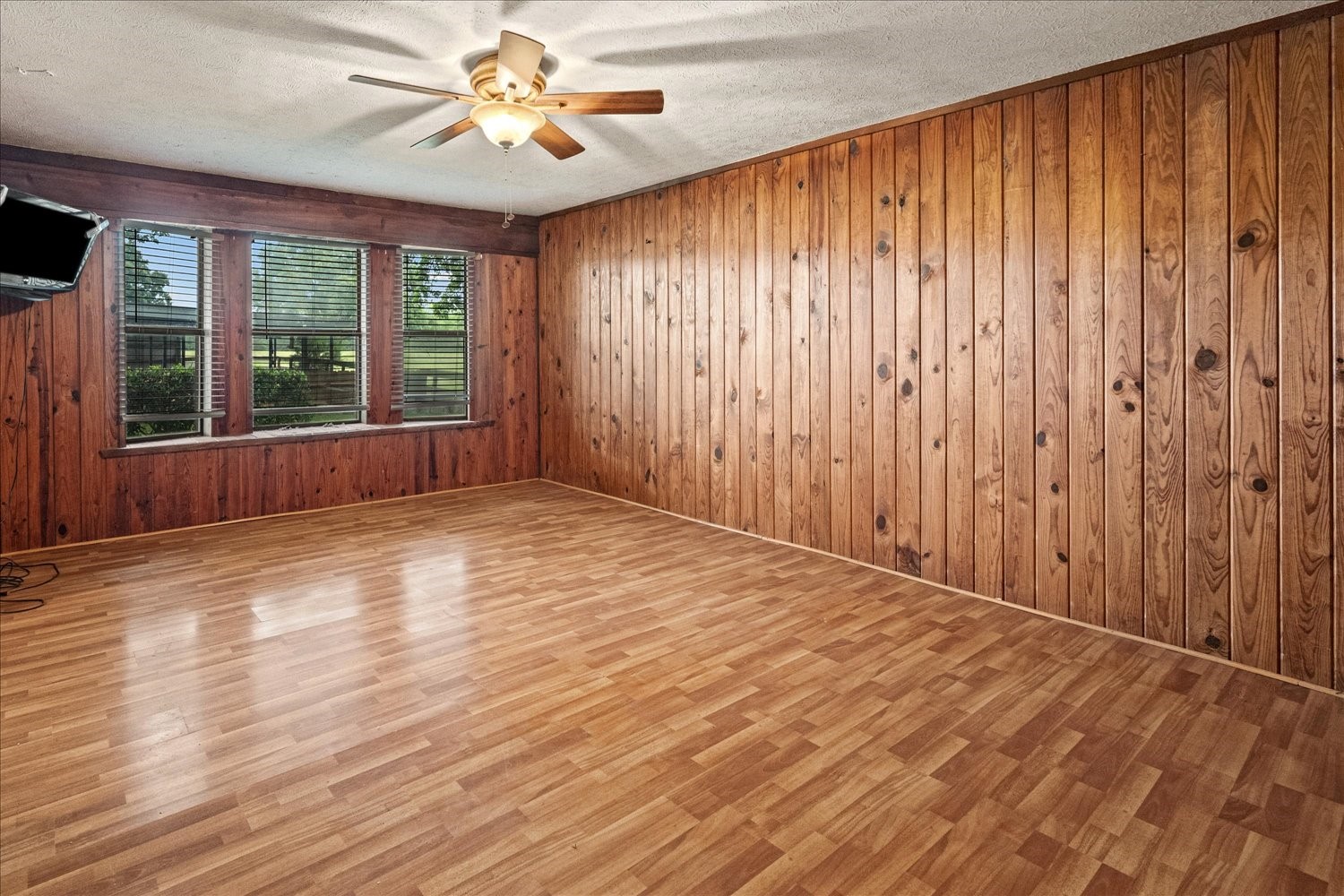 1879 County Road 3302