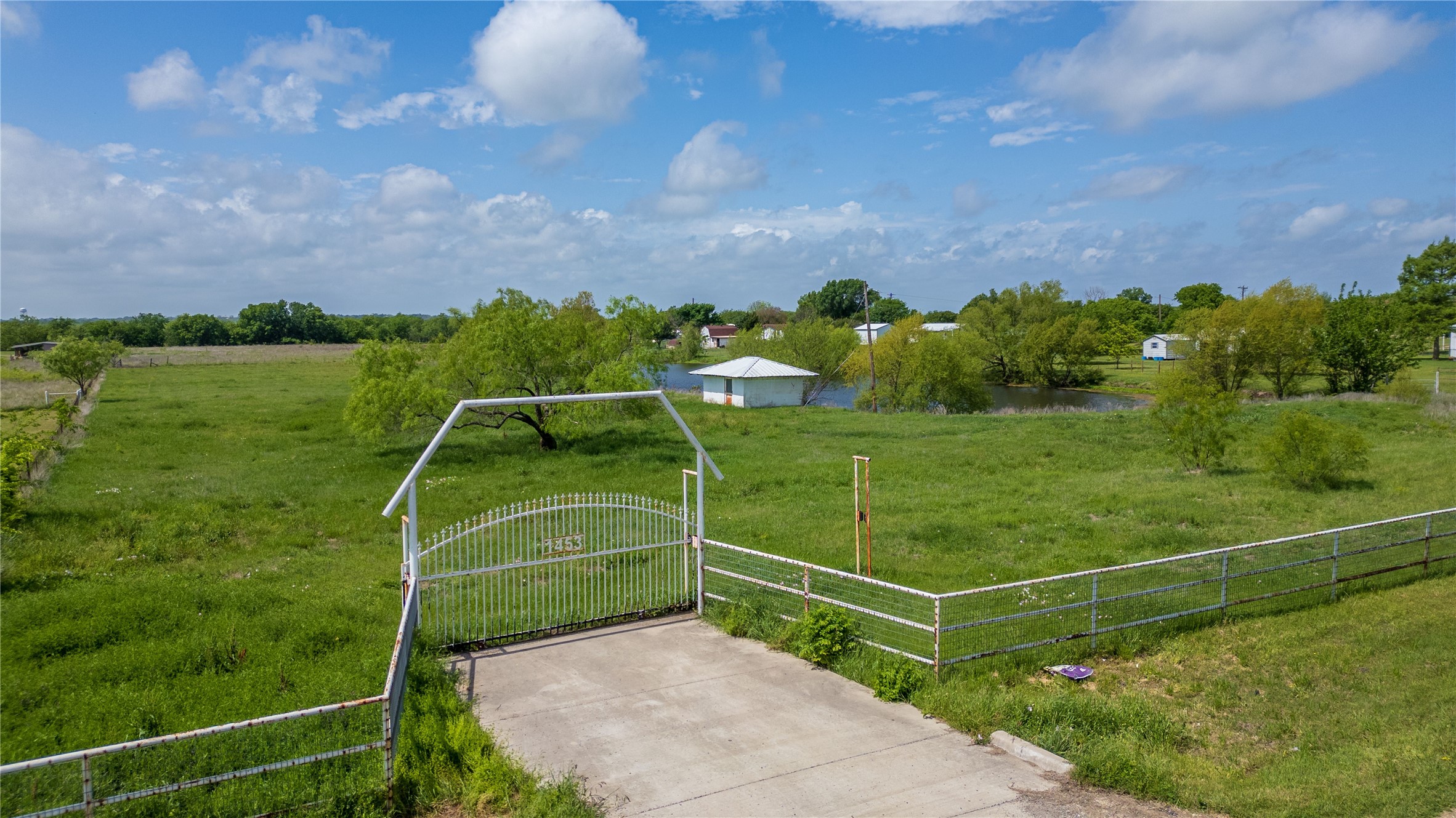 1233 Joyce Road
