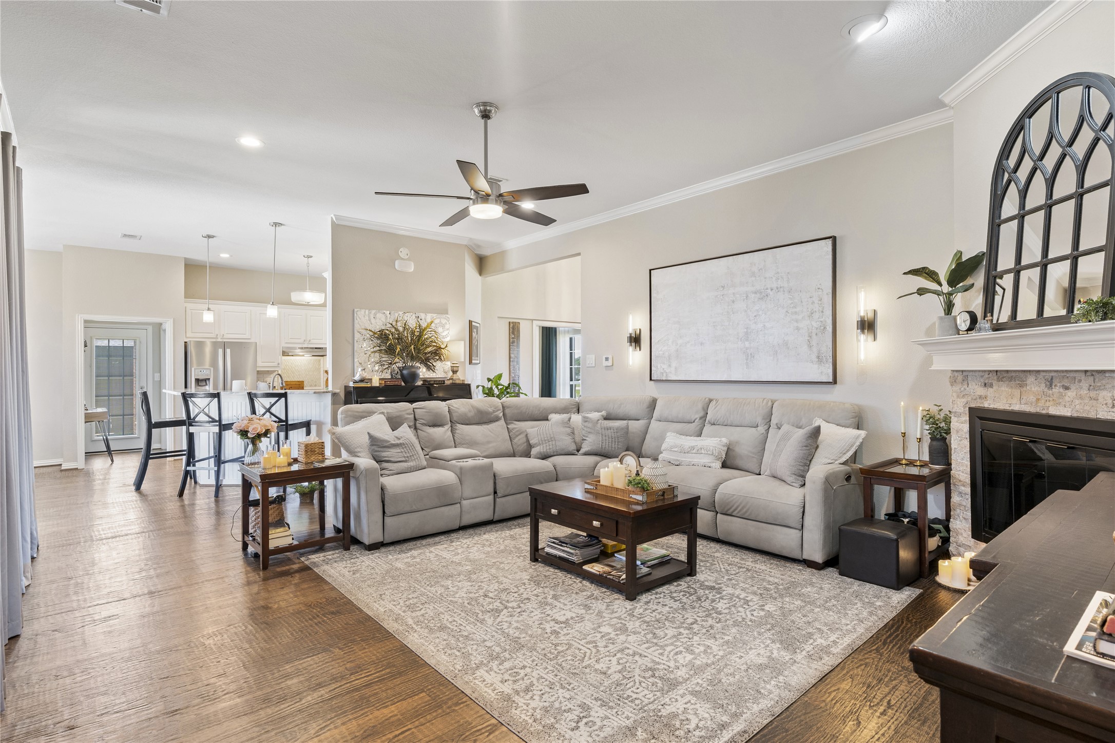 10913 Richard Circle